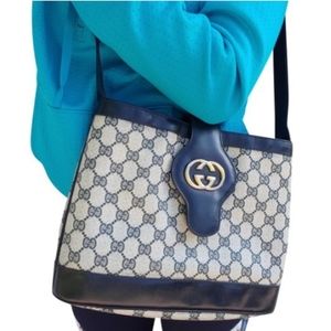 Authentic Vintage Gucci GG Monogram Supreme Britt Blondie Bucket Shoulder Bag